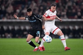 米乐m6官网-沃尔夫斯堡惊险取胜，逼平积分榜前列球队