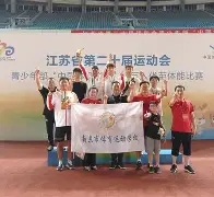 关于公牛战胜尼克斯，拉文表现出色独揽+得分的信息